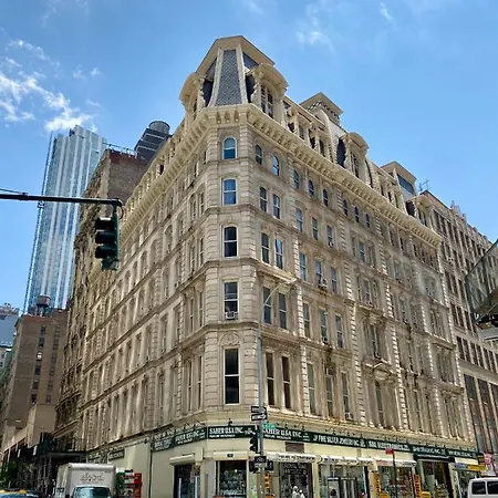 31 Street Broadway Hotel